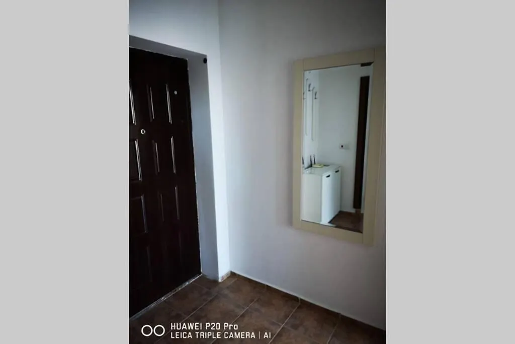 Kabakum Di Sea View Е Прекрасен Апартамент Намиращ Се На 20М.От Плажа. В Непосредстена Близост Има Хранителен Магазин, Аптека, Спирка На Градския Транспорт. Заведения За Всеки Вкус. Apartment Golden Sands Bulgaria